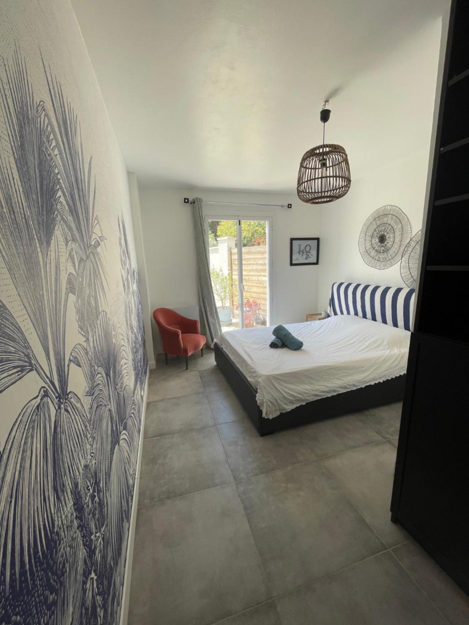 Azur Appart 4 Pers - Parking - Terrasse - 10Min Du Centre กาซีส์ ภายนอก รูปภาพ